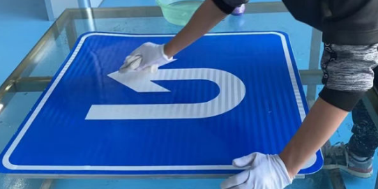 道路交通標志牌安裝在道路上應要做到哪些要求？